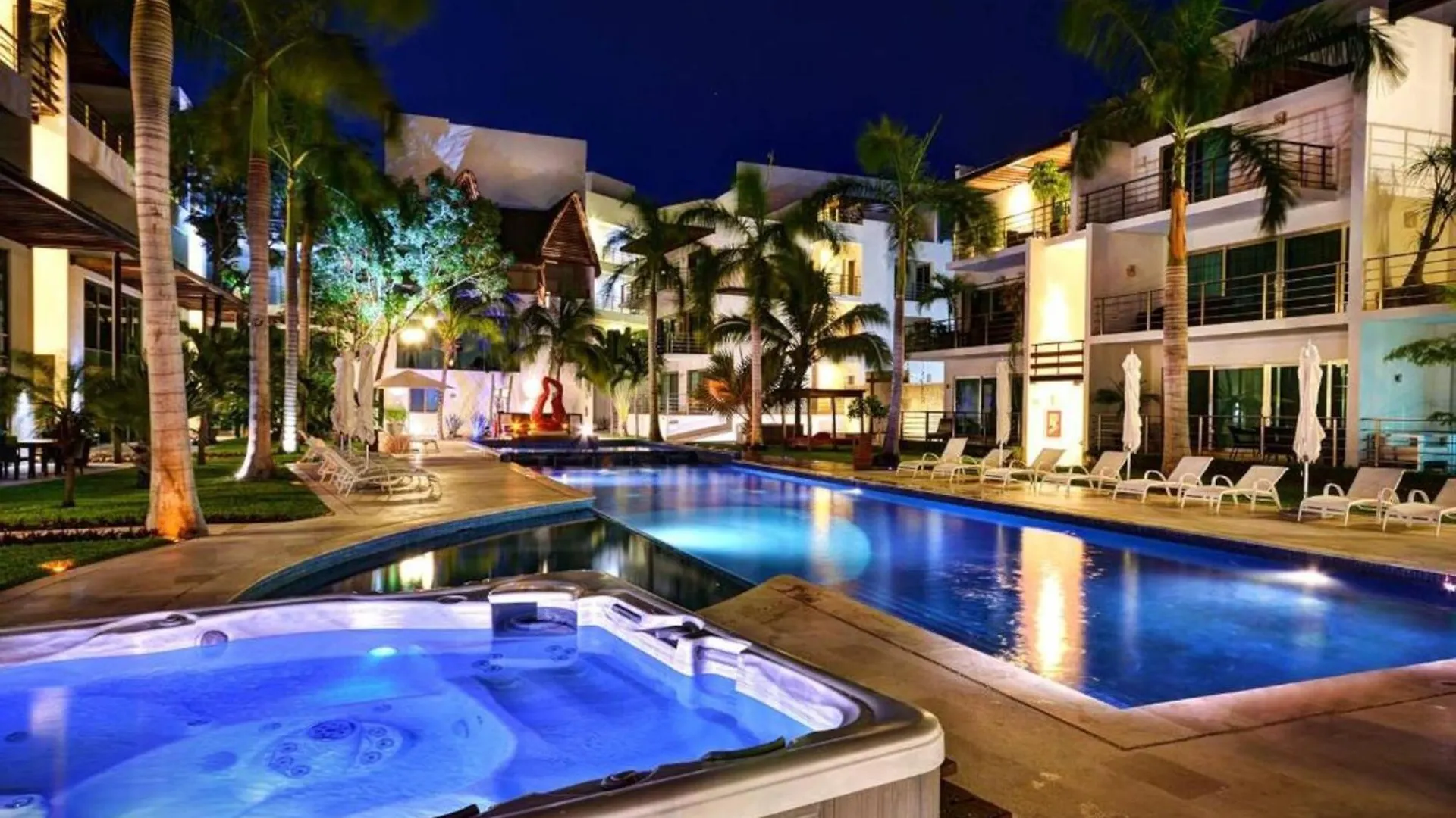 Modern 2 Bedroom Condo Colorful And Creative - At Via 38 Condos A13 Playa del Carmen 0*,