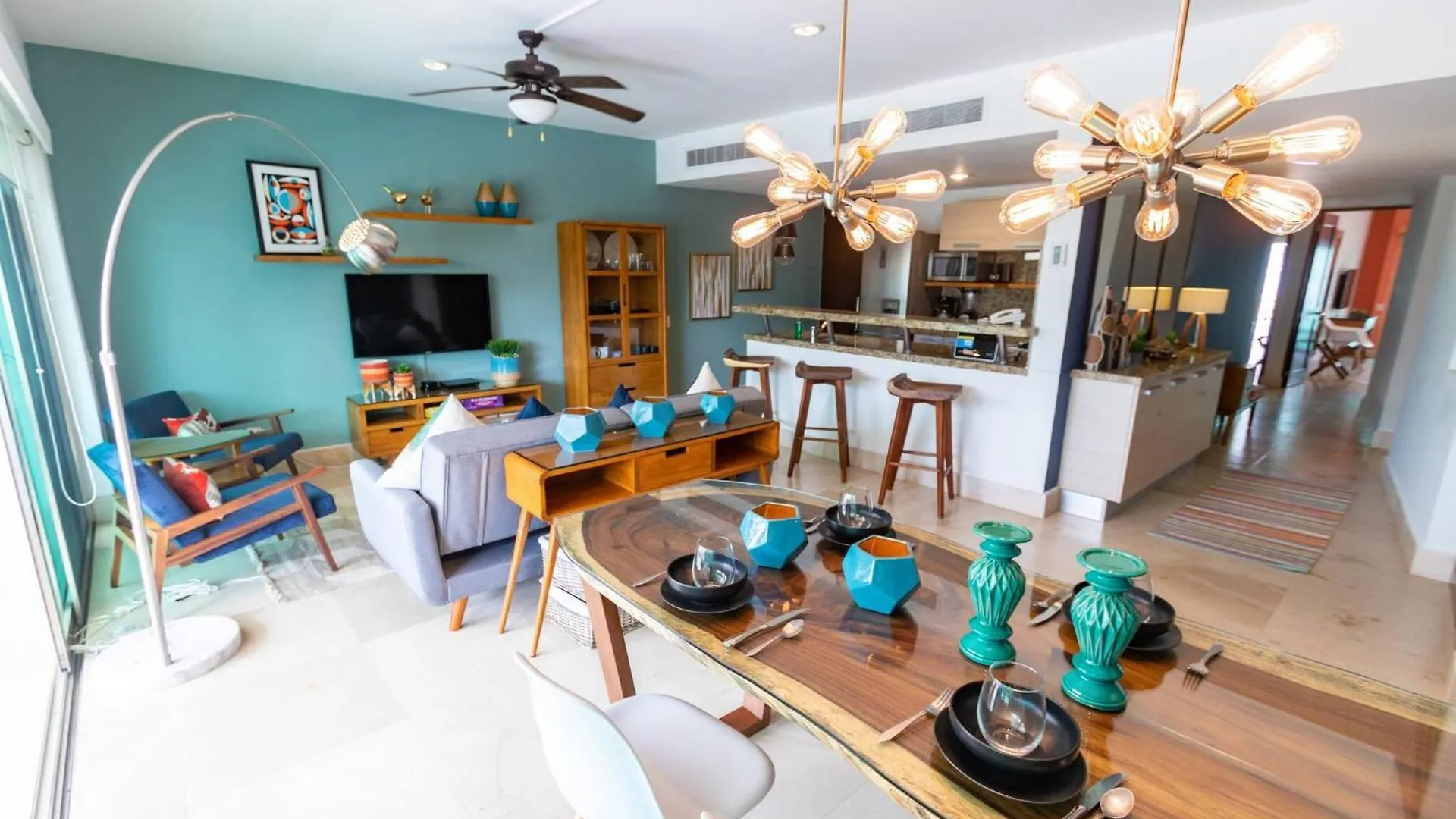 Prázdninový dům Modern 2 Bedroom Condo Colorful And Creative - At Via 38 Condos A13 Playa del Carmen