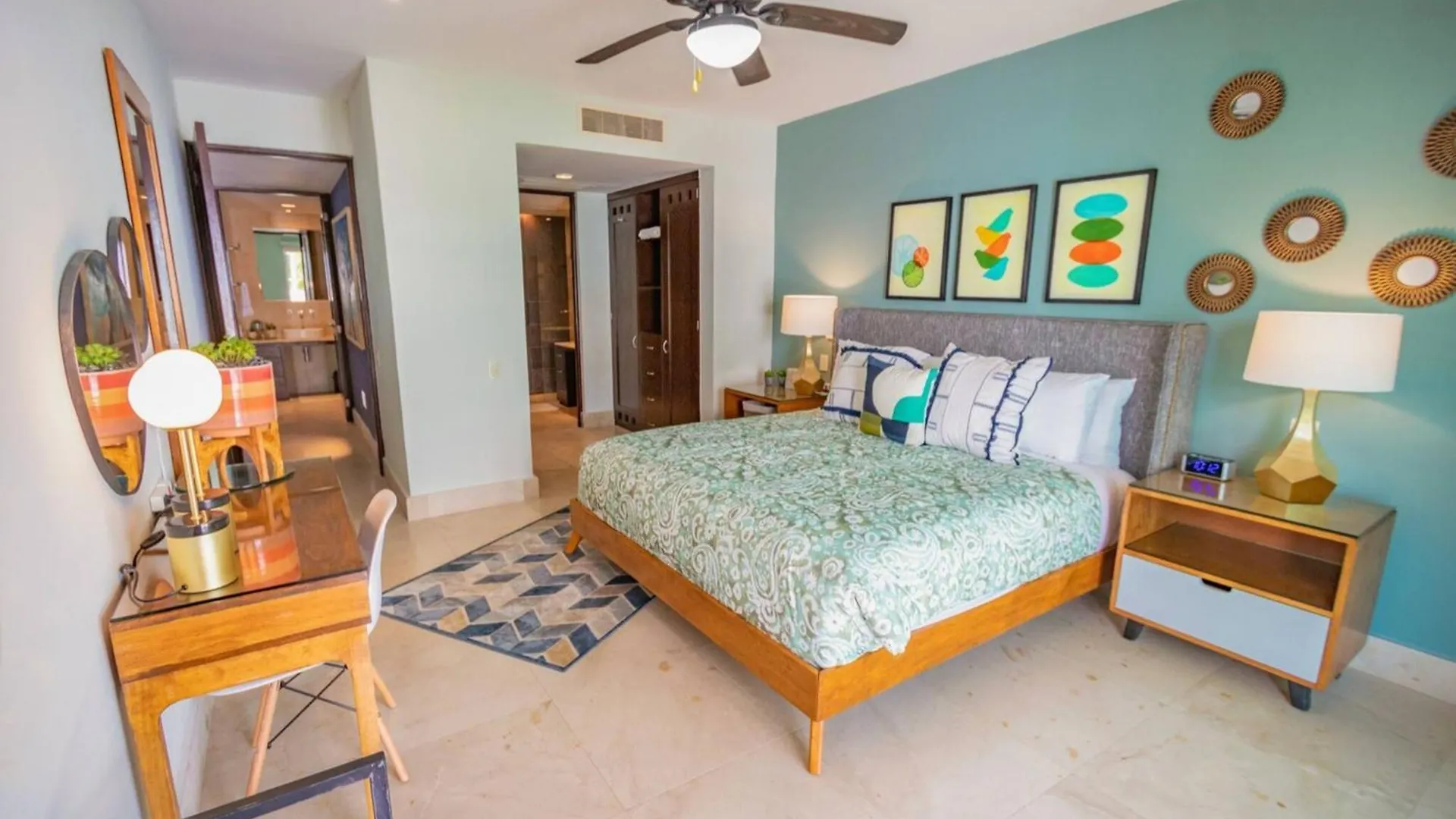 Modern 2 Bedroom Condo Colorful And Creative - At Via 38 Condos A13 Playa del Carmen Prázdninový dům