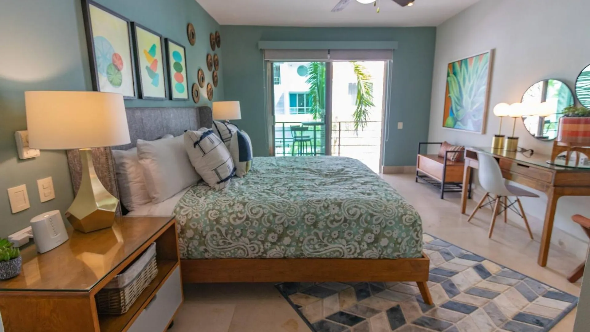 Prázdninový dům Modern 2 Bedroom Condo Colorful And Creative - At Via 38 Condos A13 Playa del Carmen