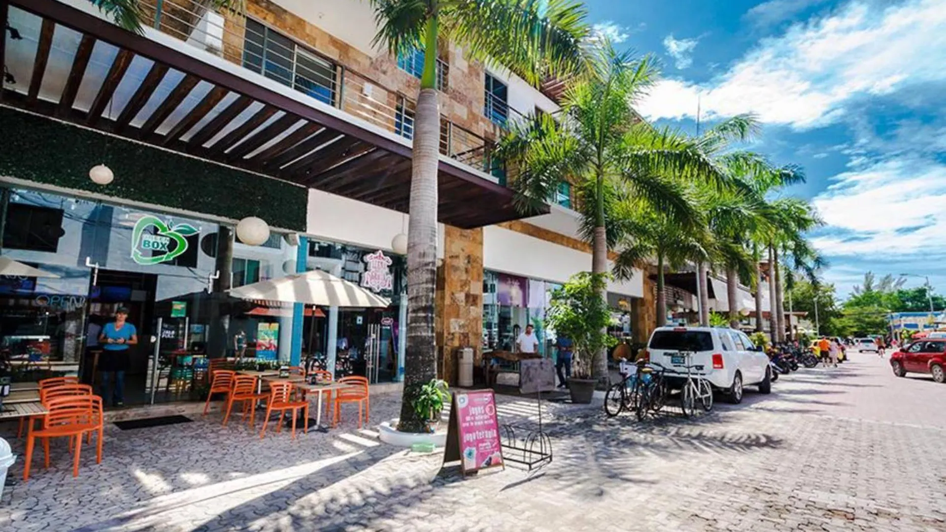 Hébergement de vacances Modern 2 Bedroom Condo Colorful And Creative - At Via 38 Condos A13 Playa del Carmen
